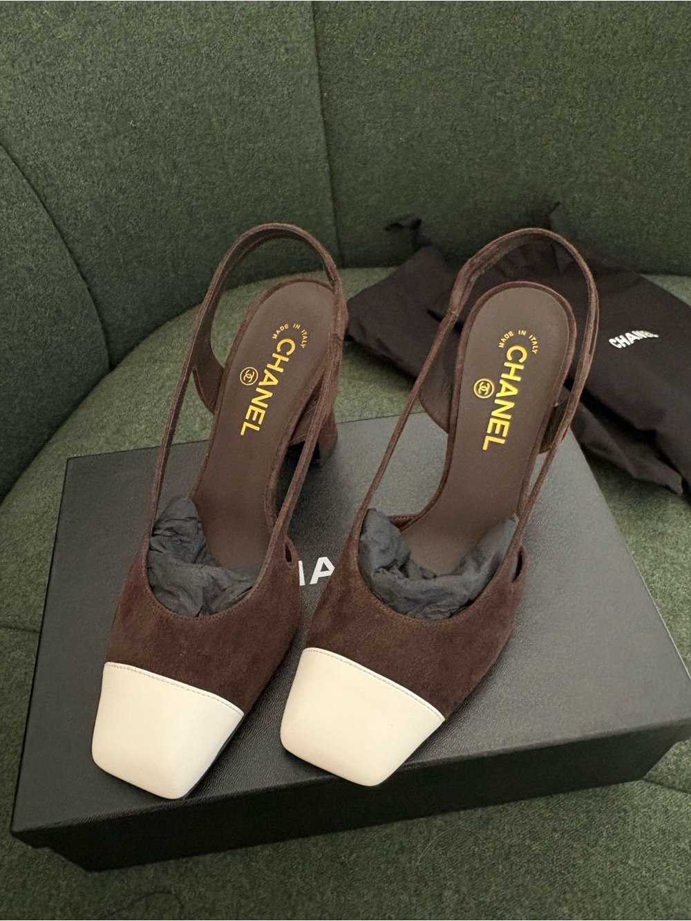 Chanel Fall-Winter 2026 Slingbacks Suede Lambskin & Lambskin Brown & White